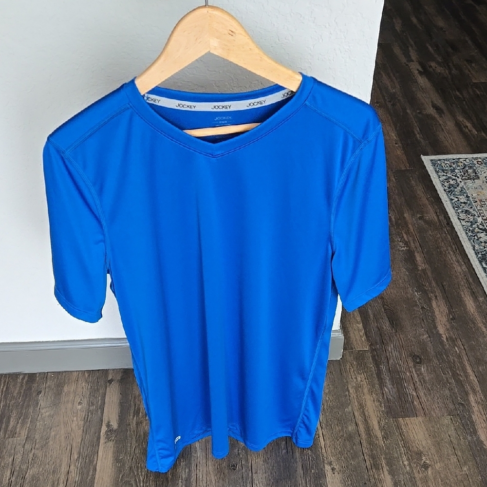 Jockey Men's Medium V Neck Performance Shirt 100% polyester EUC